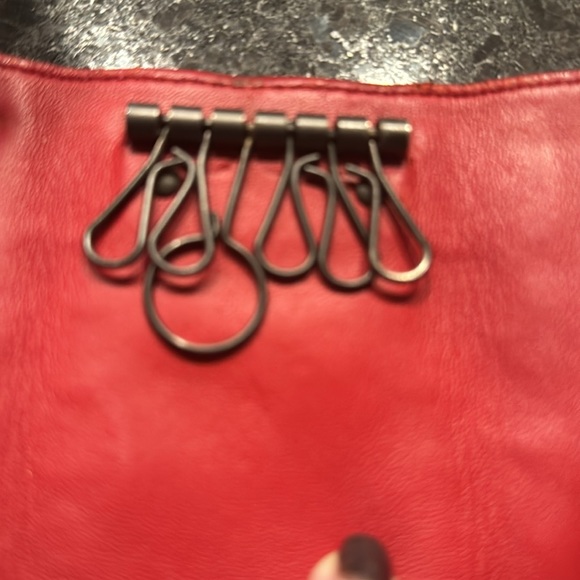 🔑🗝️🔑Best Key Cles! Bottega Veneta. Red Leather. Gun Metal. Dusty incl.🔑🗝️🔑 - Picture 5 of 8